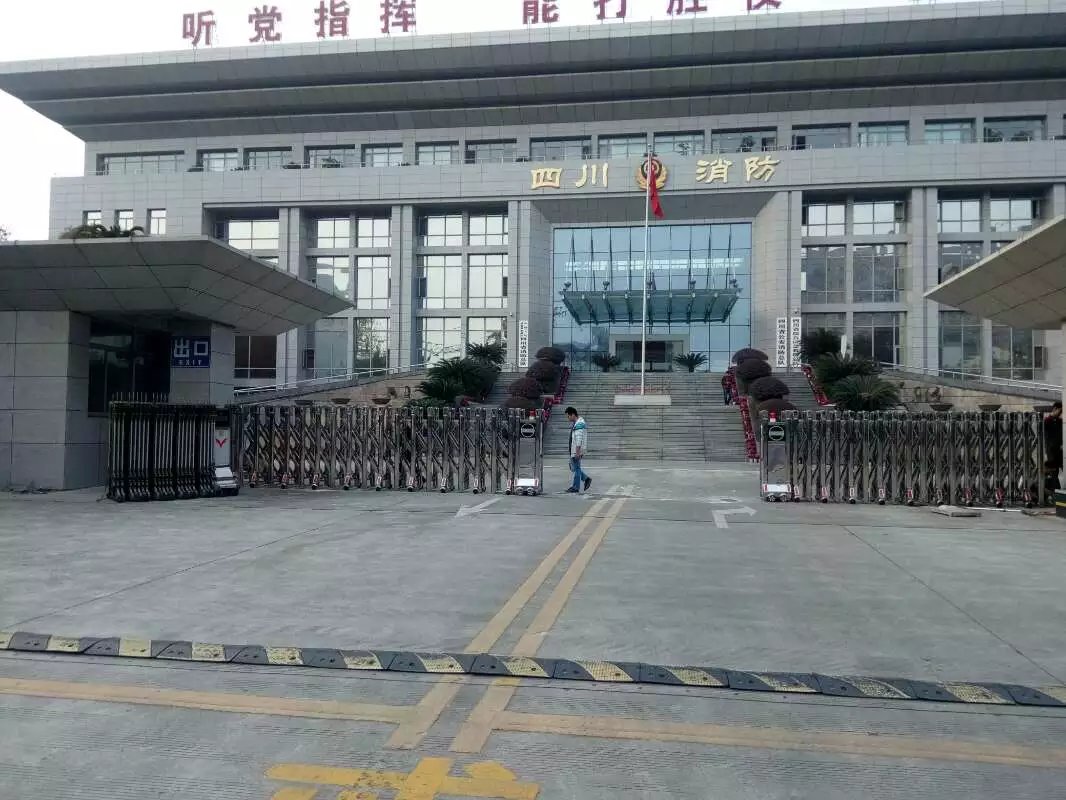 宁波江北区宁波江北区四川消防总队伸缩门